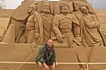 Владимирский скульптор покорил своими песчаными фигурами китайскую публику