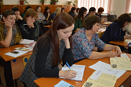 Российским учителям выдадут рекомендации по ведению личных страниц