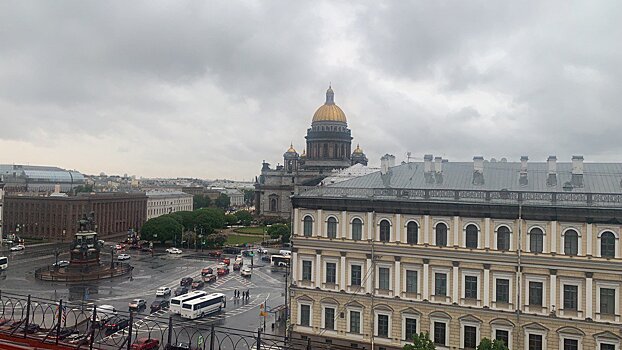 «Рисуют заплатки»: жители Центрального района годами не могут добиться капремонта домов