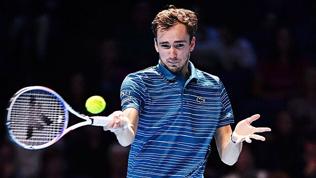 Зверев победил Кецмановича. Де Минуар сыграет с Медведевым на турнире в Париже