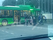 Автобус проехался по пассажирке после ДТП