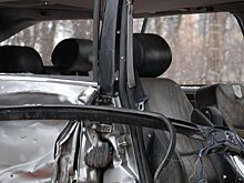 Водитель «Лады» погиб после столкновения с автобусом и ограждением в Богородском районе