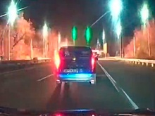 Огненный шар: момент взрыва Mercedes в центре Киева попал на видео