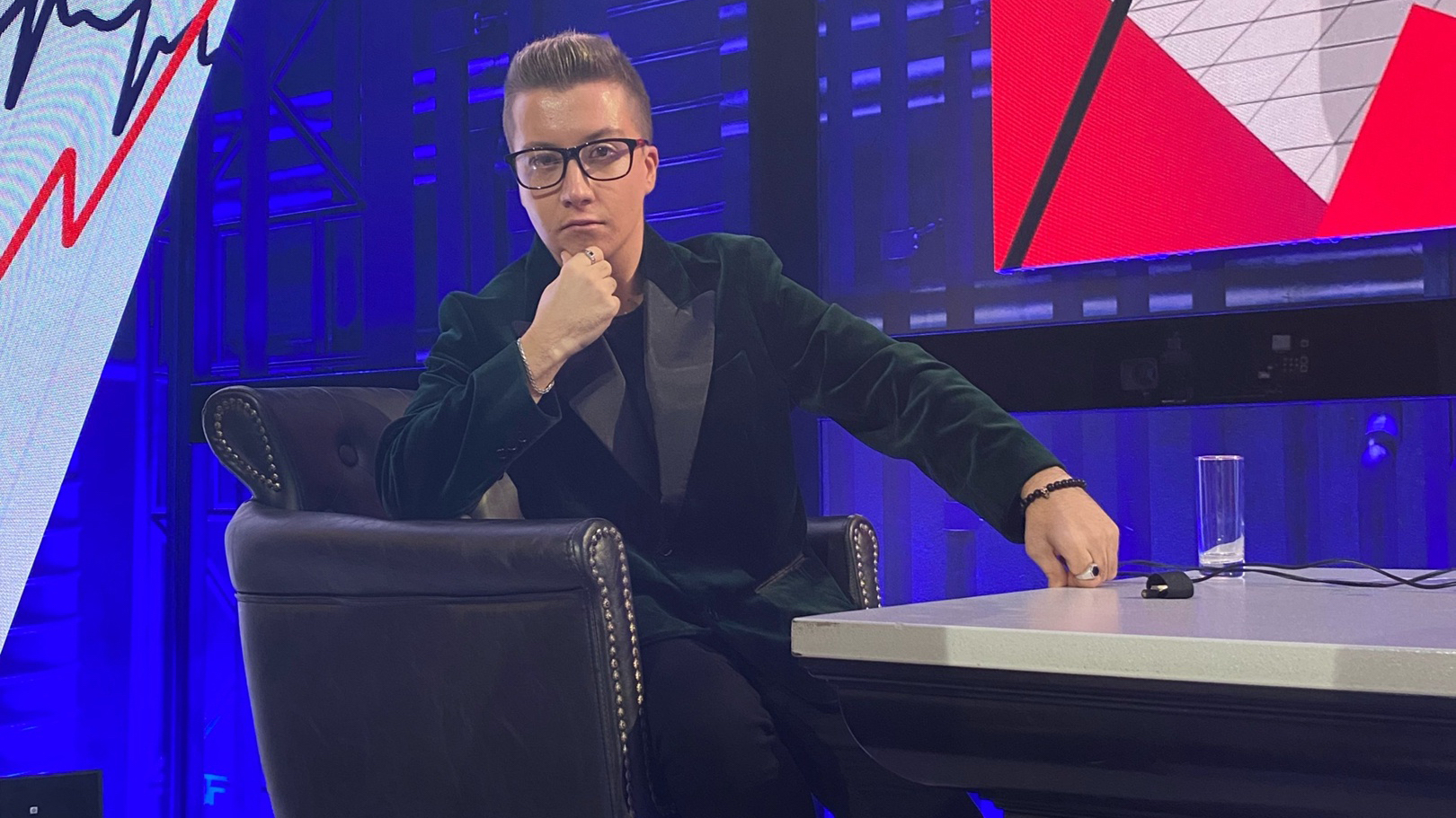 продюсера сергея дворцова