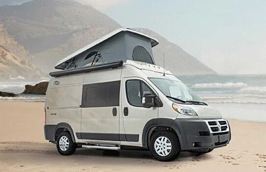 Axion Studio Camper с дополнительной поднимающейся крышей позволит быть ближе к звездам
