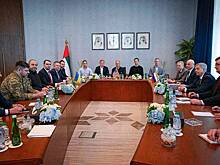 Названа важная тема переговоров в Абу-Даби