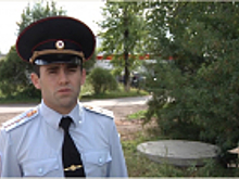 В Новгородской области сотрудник полиции спас ребенка, упавшего в колодец