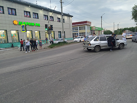 Ребенок на электросамокате попал под колеса легковушки в Кузбассе