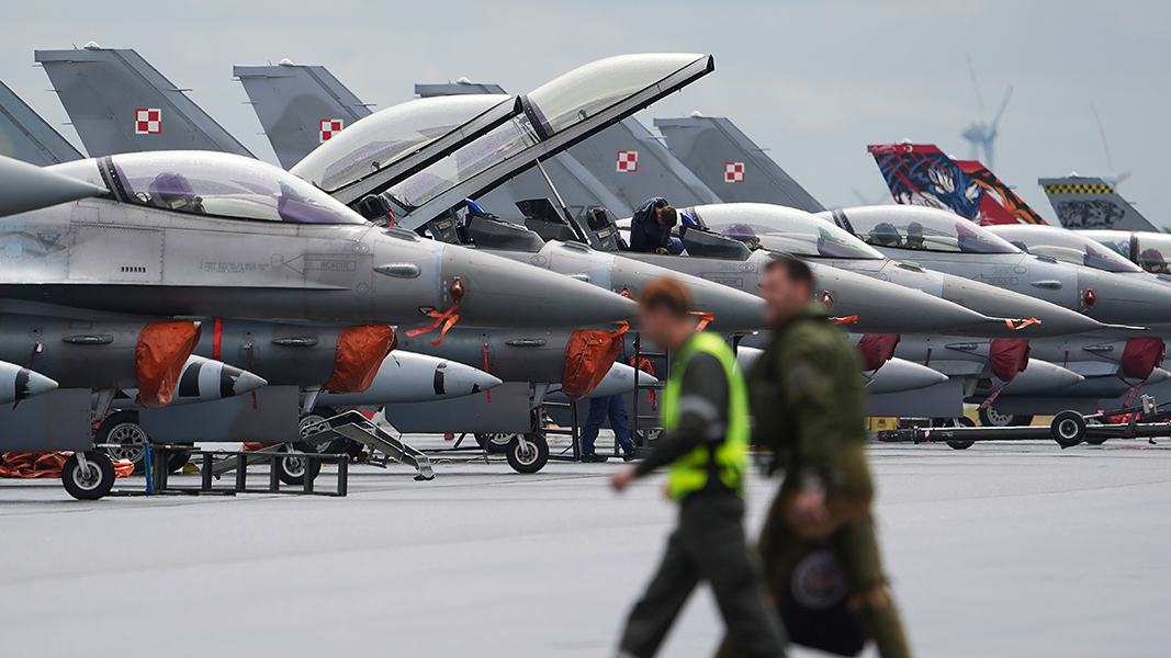 Орбан рассказал о планах НАТО создать три базы для Украины