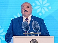 Лукашенко призвал содержать любовниц за свои деньги