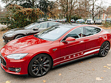 Регулятор США сообщил, что Tesla в новом обновлении запретит водителям играть в видеоигры