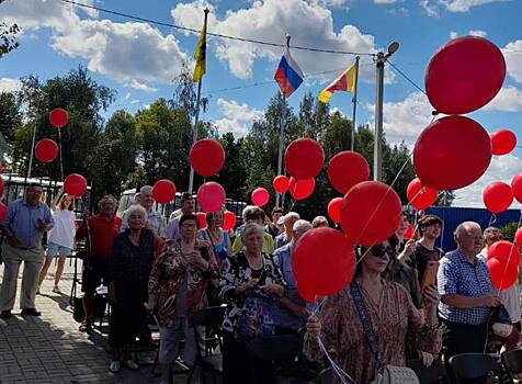 В честь 80-летия первого победного салюта шары взмыли в небо над Ржевским филиалом Музея Победы