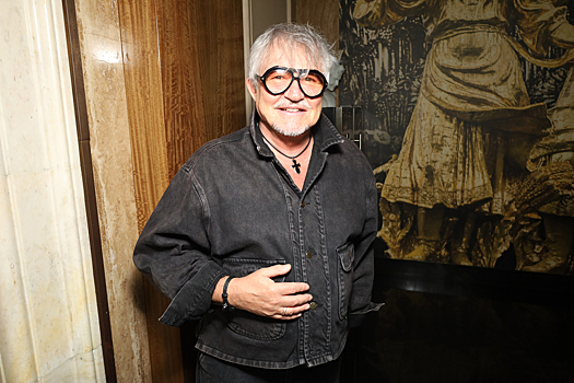 Шоумен Дмитрий Дибров отпраздновал 65-летие с женой и тремя детьми в Грузии