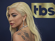Гагу и Купера вновь заподозрили в романе после объятий на SAG Awards 2022