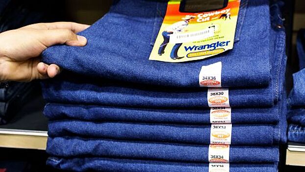 Владелец брендов Lee и Wrangler рассматривает продажу своего джинсового бизнеса
