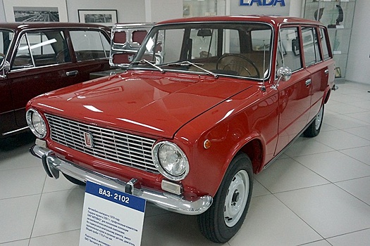 В РФ продают ВАЗ-2102 1975 года с минимальным пробегом