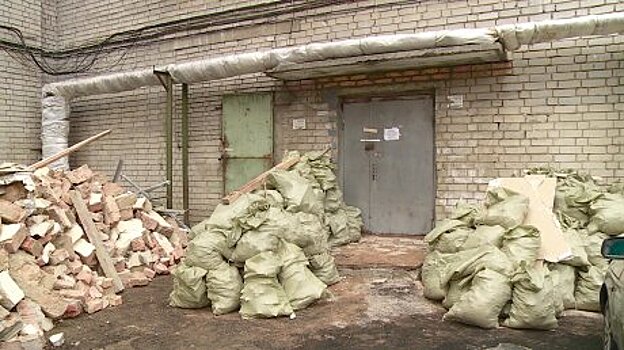 Жителей дома на ул. Коммунистической встревожили работы на первом этаже