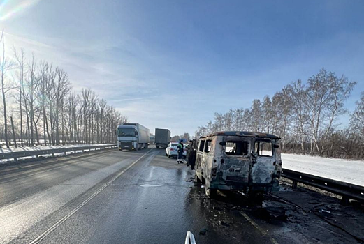 В Самарской области 5 февраля из-за неисправности на ходу загорелся УАЗ