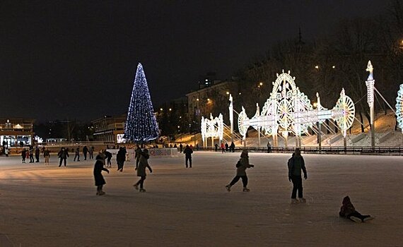 Новогоднюю ночь в казанском парке "Черное озеро" провели 10 тысяч человек