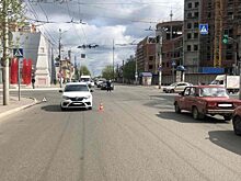 81-летняя калужанка попала по колеса Renault