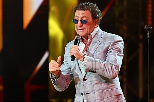 Лепс отложил свадьбу с 19-летней возлюбленной из-за дома для бывшей жены