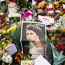 Что сделают с тысячами цветов, оставленными после смерти Елизаветы II