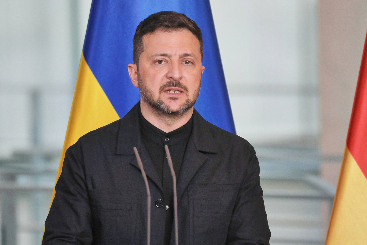 В Киеве предположили, к чему готовится Зеленский в Сумской области