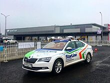 Автоэксперт раскрыл сроки появления машин-беспилотников на дорогах РФ