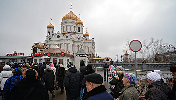 Опрос: более половины россиян доверяют РПЦ