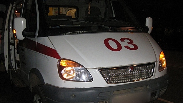 Пешеход спровоцировал аварию ночью на Пошехонском шоссе и был госпитализирован