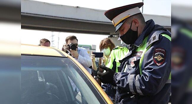 Электронные ПТС начнут выдавать в России с 1 ноября