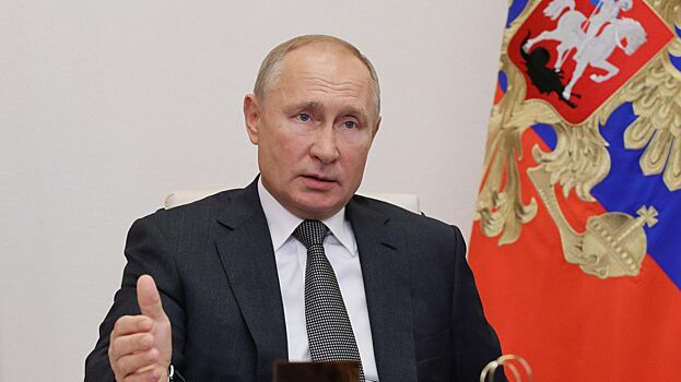 Путин поручил передать Росатому  управление СМП