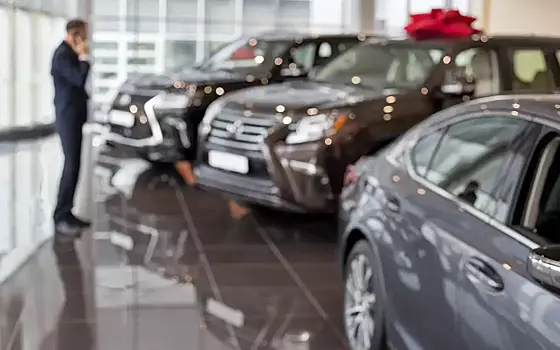 Стоит ли ждать скидок на непроданные автомобили ушедших брендов