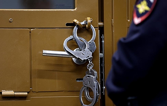 Два офицера ФСБ признали вину по делу о взятке от настоятеля храма