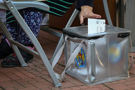 Власти Молдавии заявили о победе проевропейского послания на выборах