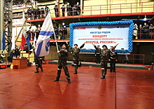 Артисты ансамбля песни и пляски Тихоокеанского флота впервые выступили с концертом на Амурском судостроительном заводе