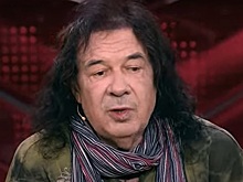 Александр Кузьмин попросил не сравнивать его с Евгением Осиным и Крисом Кельми: "У нас с ними совсем разные истории"