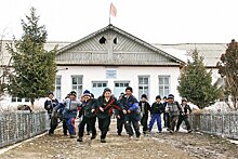В Киргизии насчитали десятки школ, в которых учиться опасно