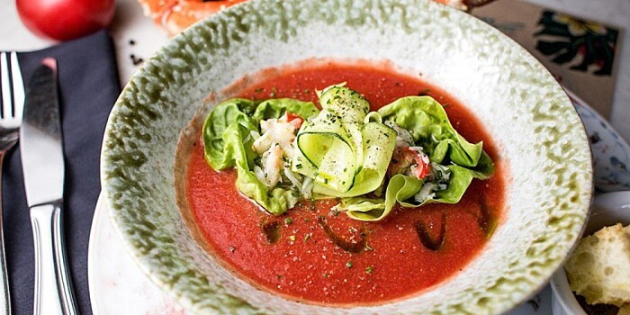 Гаспачо, свекольник и окрошка: рецепты летних холодных супов