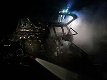 В аварии под Гурьевском очевидцы вытащили из горящей Mazda трёх человек