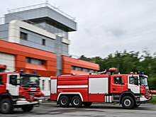 Площадь пожара в Батайске выросла
