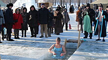 В Москве 460 тысяч человек участвовали в крещенских купаниях