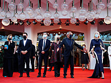 Венецианский кинофестиваль отгородился от любопытных глаз стеной