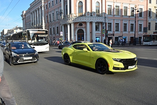 Одну из самых дорогих машин России продают в Благовещенске: за что просят 113 миллионов