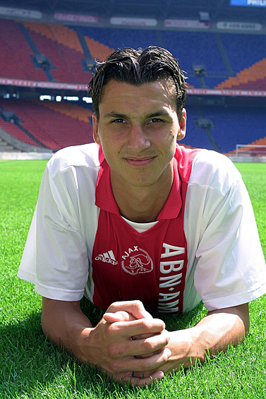 Златан Ибрагимович игрок футбольного клуба "Аякс", 2001 год