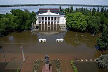 Власти Новой Каховки заявили о смещении наводнения
