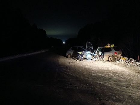 Один человек погиб и трое пострадали в серьезном ДТП на свердловской трассе