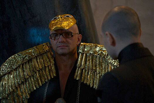 Режиссер фильма "Ампир V" по Пелевину допускает официальный выход фильма в Сети