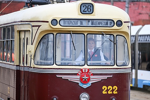 В Москве прошел парад в честь 125-летия трамвая