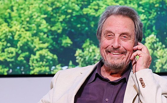 Отец Илона Маска о визите в Россию: «Больше всего поразили люди и культура. Русские были очень добры ко мне»